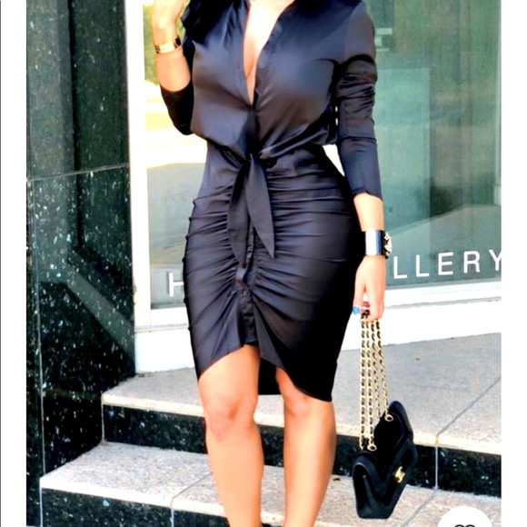 Long Sleeve Midi Dress - Picture 2 of 5